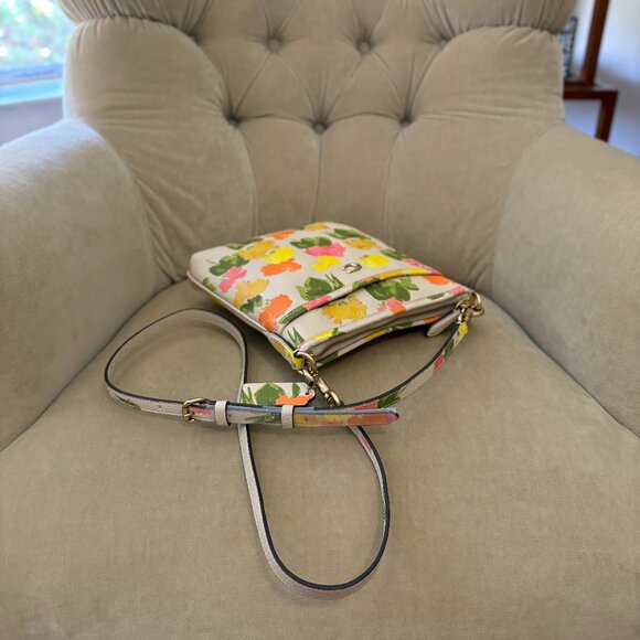 NEW Auth COACH Iconic KITT CC556 Watercolor Floral Print Crossbody Bag - Picture 4 of 7